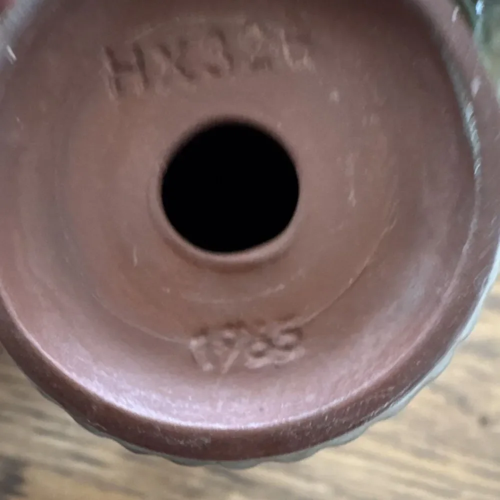 Unmarked vintage goebel